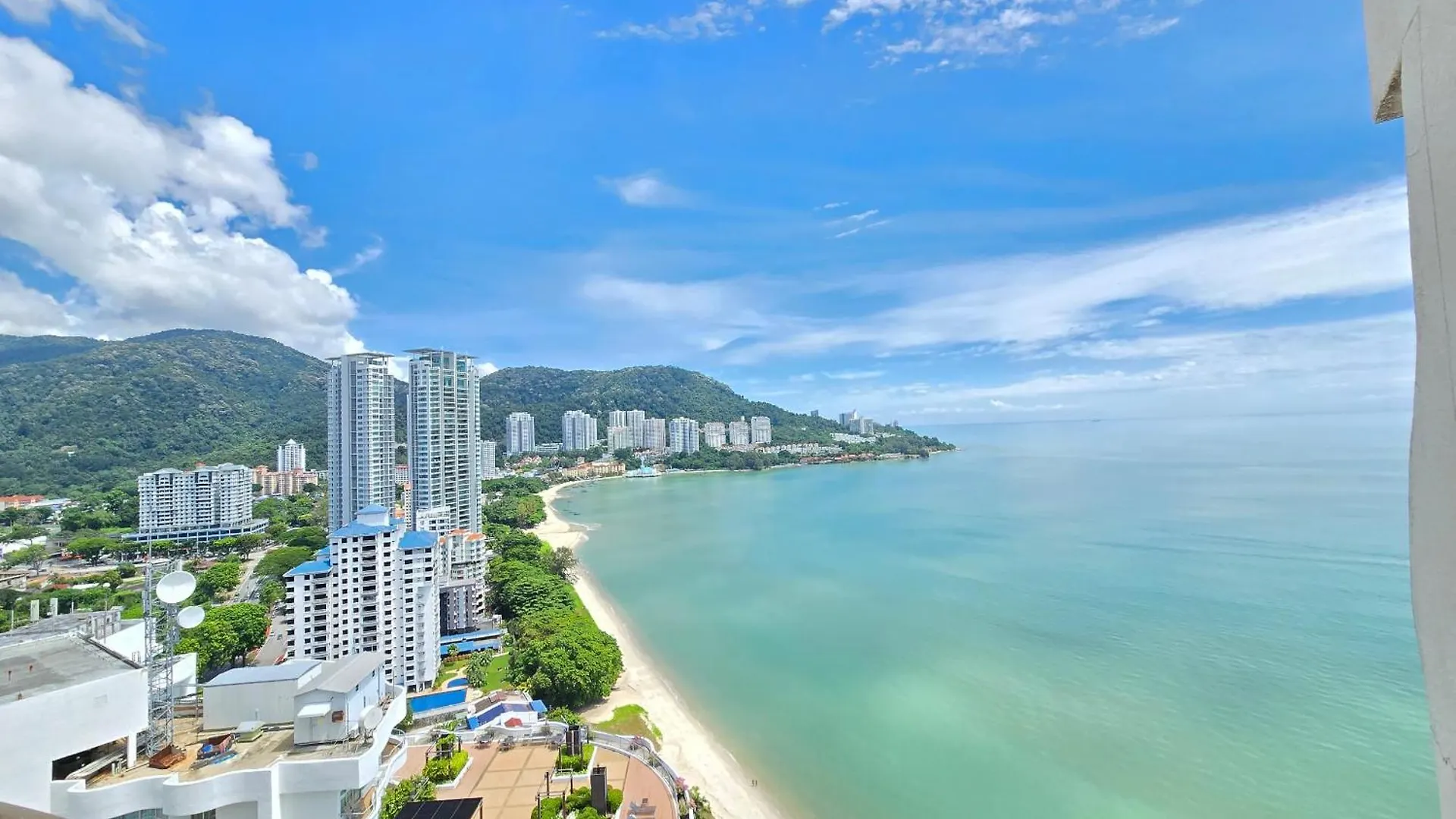 Apartment Rainbow Paradise At Tanjung Bungah Tanjung Bungah